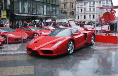 FERRARI na Václaváku